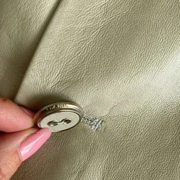 CHANEL Light Green Jacket size medium new - Picture 8 of 16
